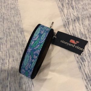 Men’s 36” vineyard Vines Club Belt Fish Scales